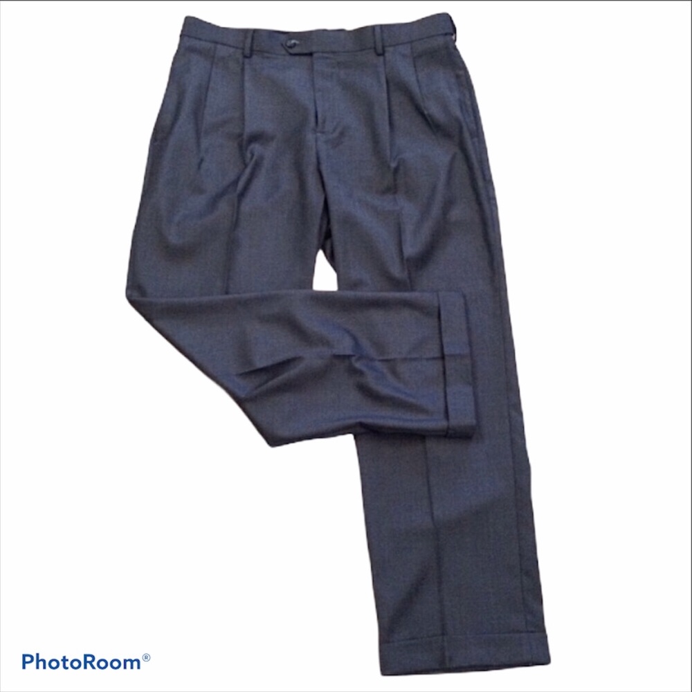 Croft & Barrow front pleated cuffed 36 x 29 gray slacks